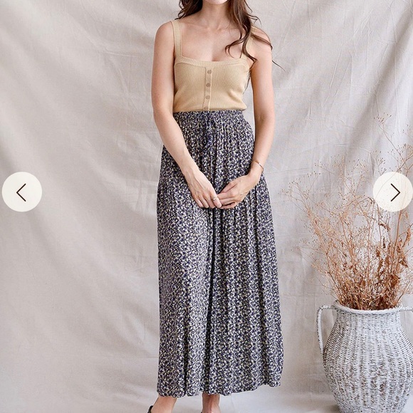 Floral Maxi Skirt - Picture 7 of 8